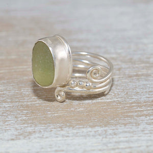 Side of green sea glass ring in sterling silver