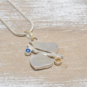 Sea glass pendant necklace with semi-precious stones in sterling silver. (N605)
