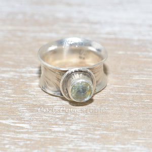 Sterling silver ring with a green amethyst (R639)