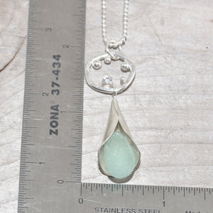 Sea glass drop necklace in sterling silver. (N642)