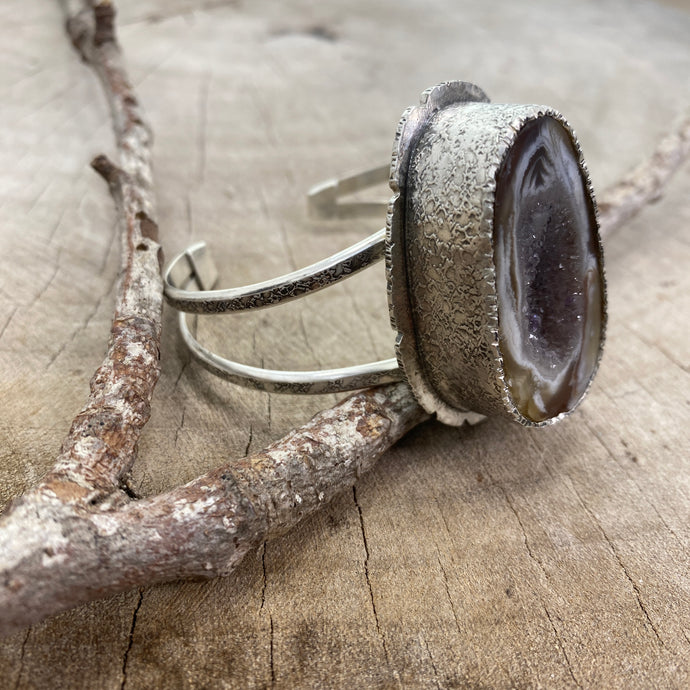 Druzy geode cuff bracelet in a hand crafted setting of sterling silver. (B664)