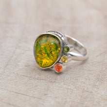 Load image into Gallery viewer, Flashy yellow and green dichroic fused glass ring in a hand crafted setting of sterling silver. (R708)
